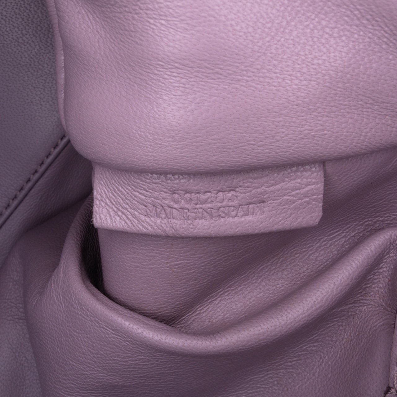 Loewe Tricolor Goatskin Amazona 36 Paars