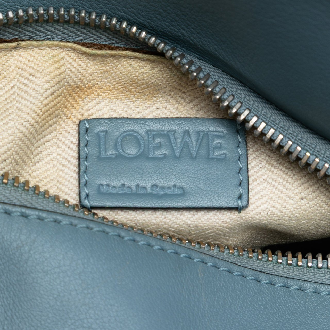 Loewe Small Calfskin Puzzle Satchel Blauw