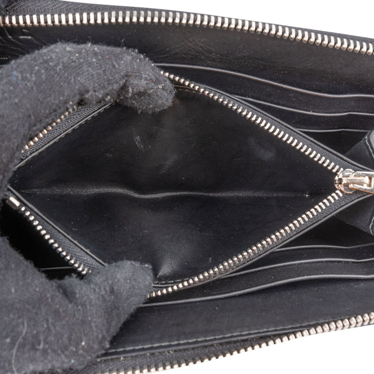 Loewe Leather Anagram Zip Around Wallet Zwart