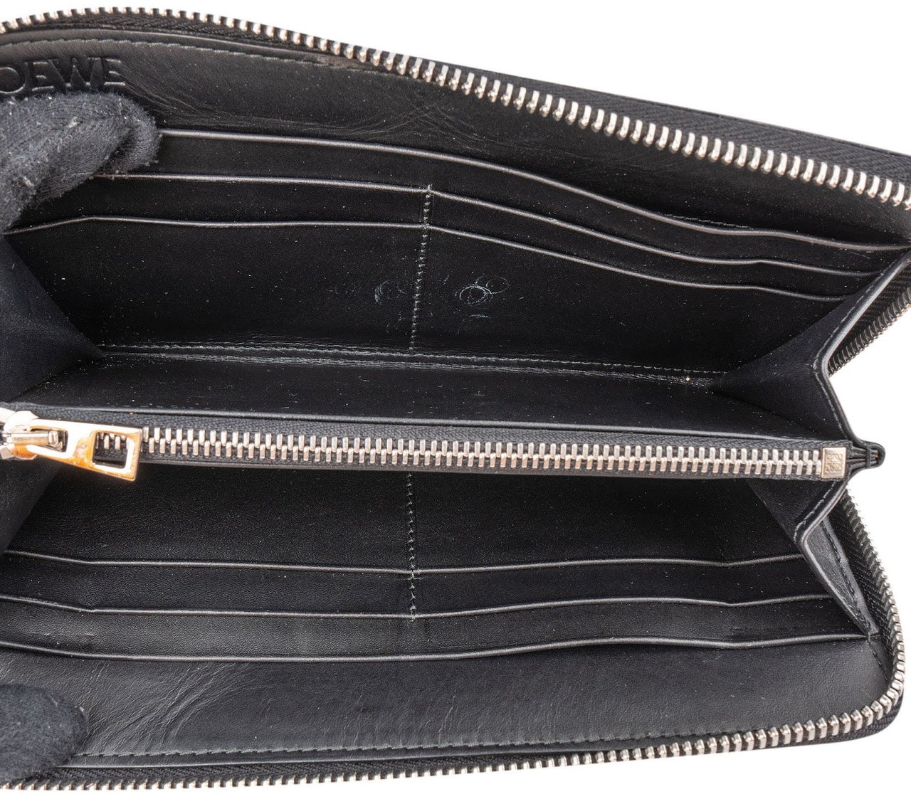 Loewe Leather Anagram Zip Around Wallet Zwart