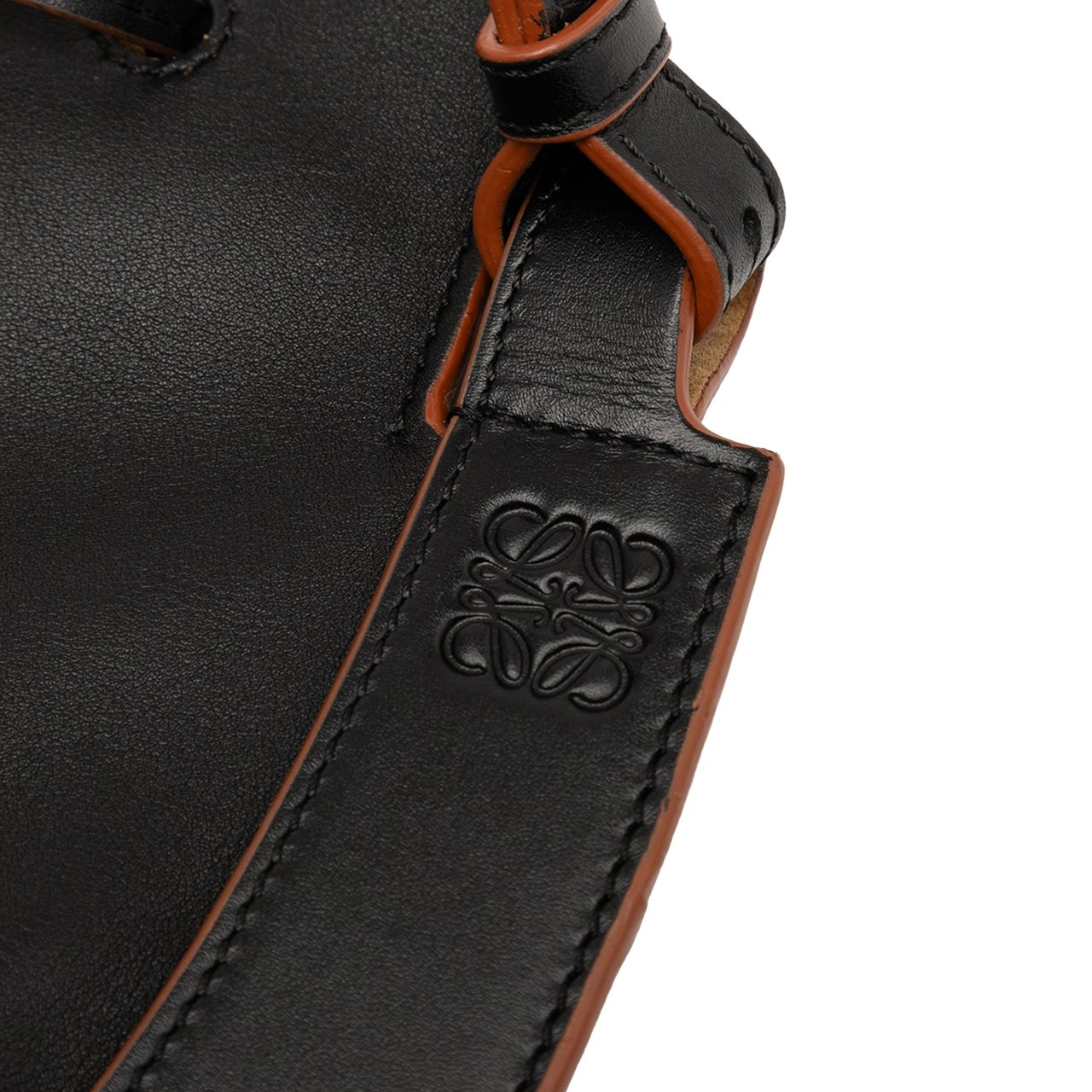 Loewe Medium Leather Horseshoe Crossbody Zwart