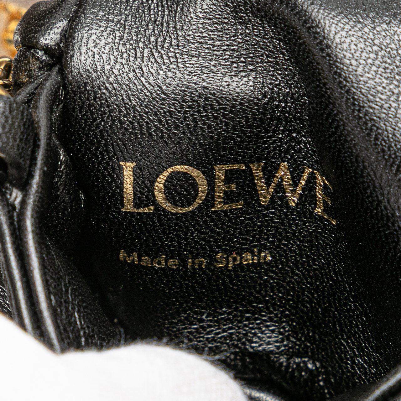 Loewe Shiny Lambskin Goya Puffer Case Zwart
