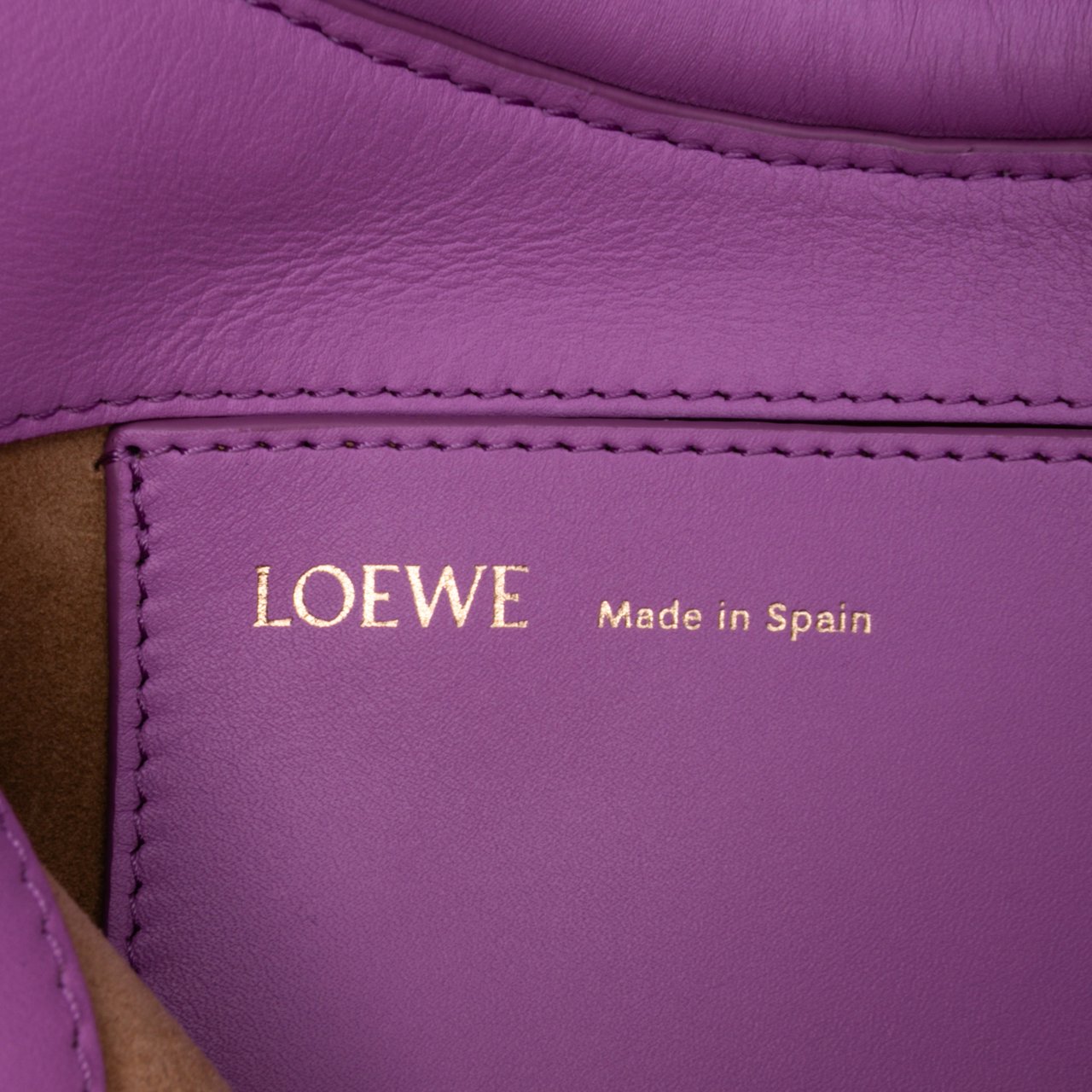 Loewe Shiny Calfskin Paseo Satchel Paars
