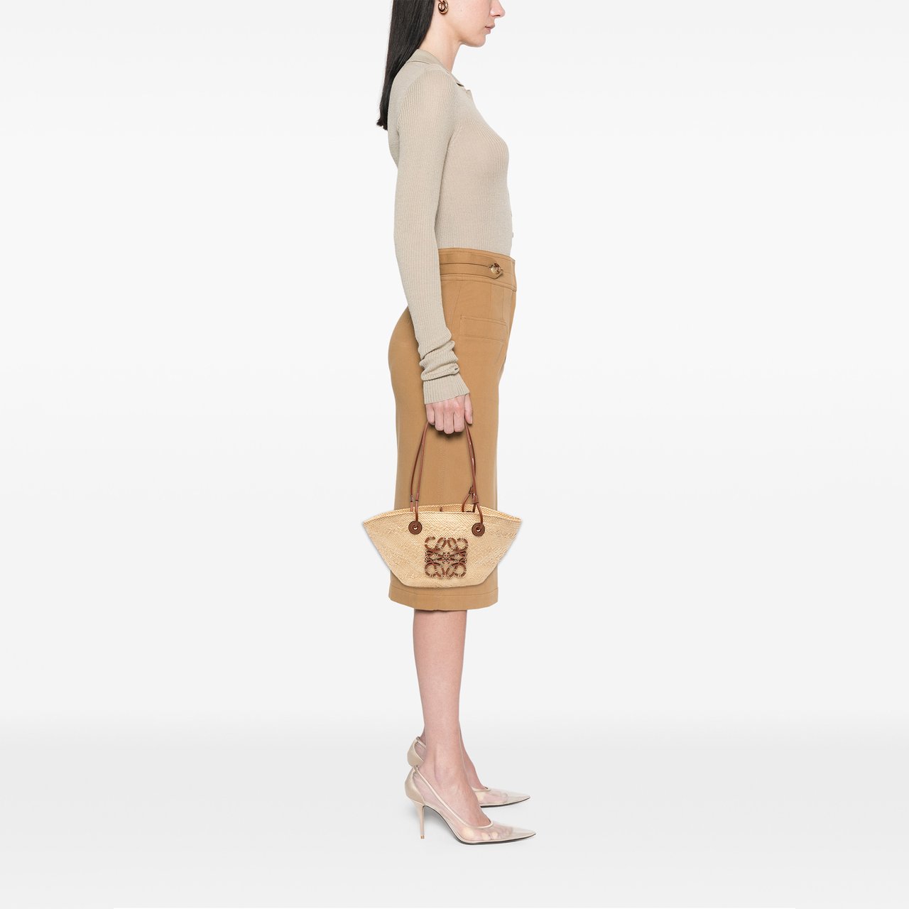 Loewe Paulas Ibiza Small Anagram Raffia Tote Bruin