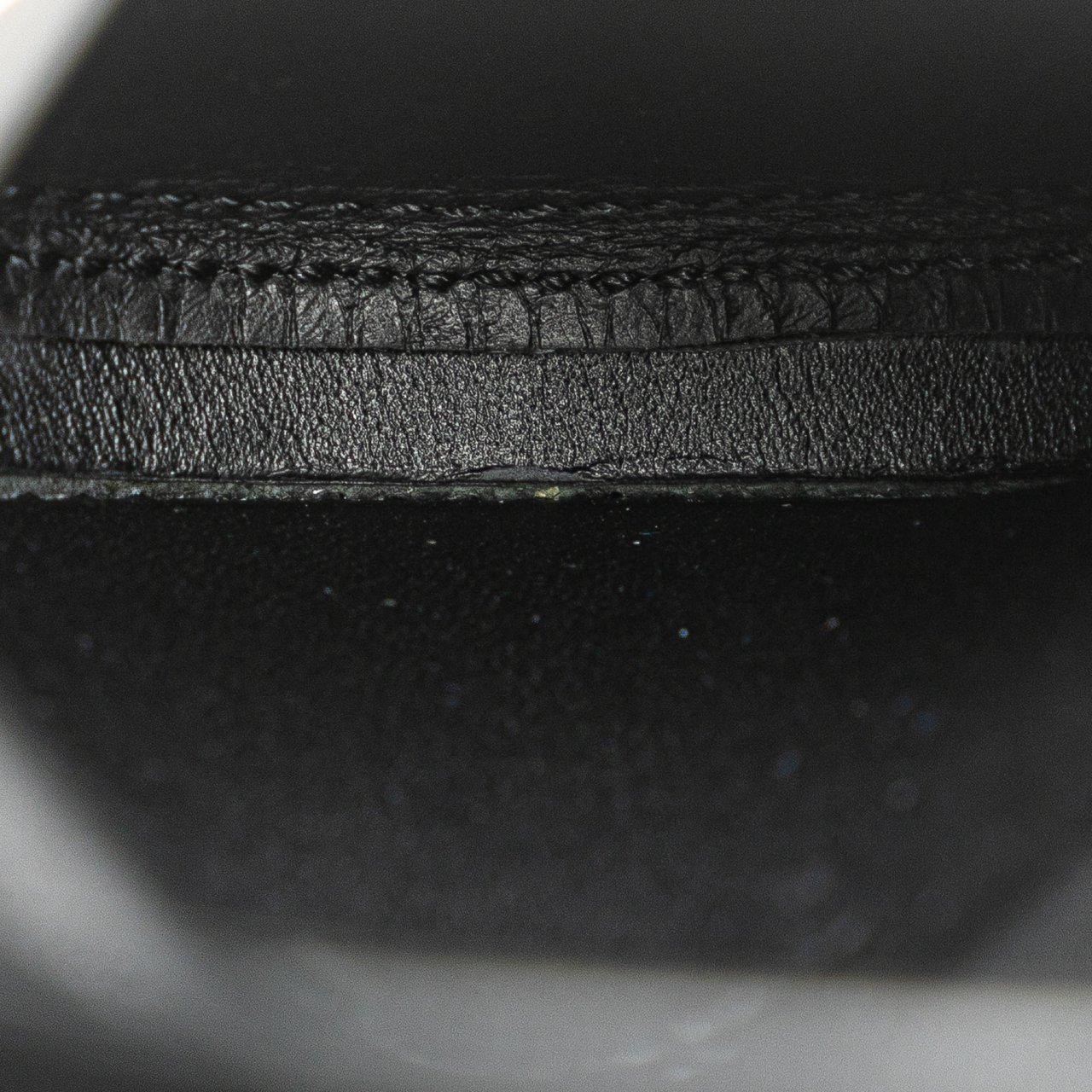 Loewe Mini Soft Calfskin Heel Pouch Zwart