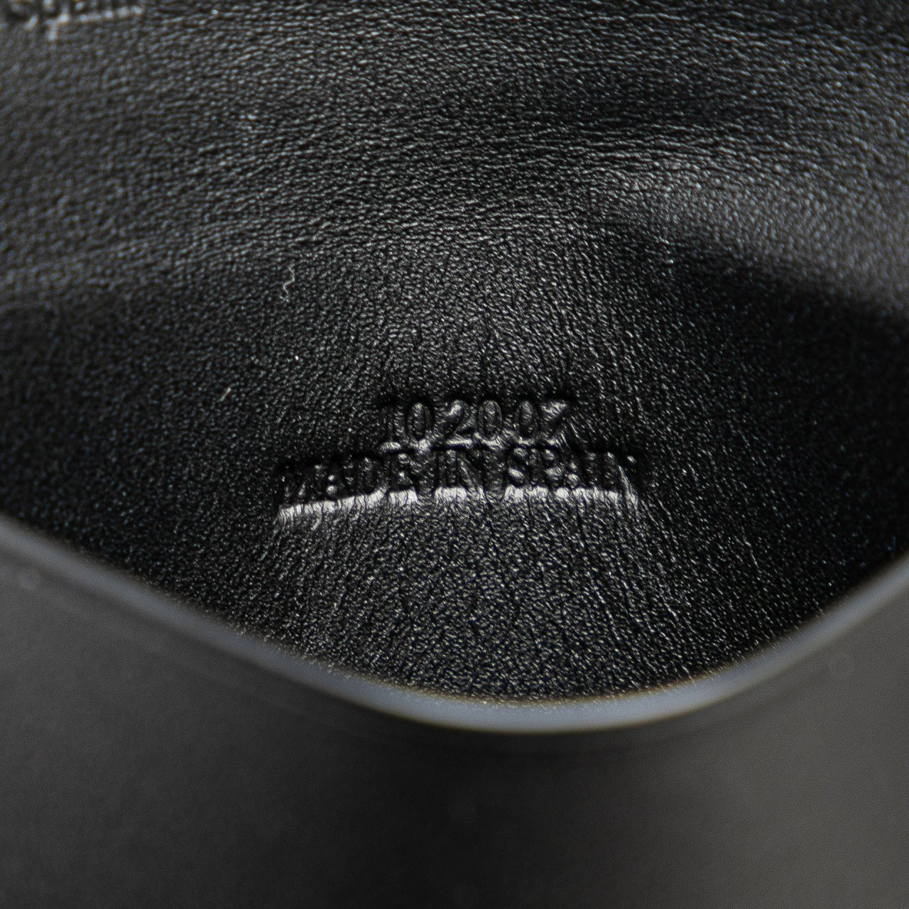 Loewe Mini Soft Calfskin Heel Pouch Zwart