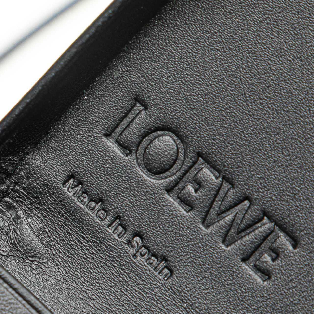 Loewe Mini Soft Calfskin Heel Pouch Zwart