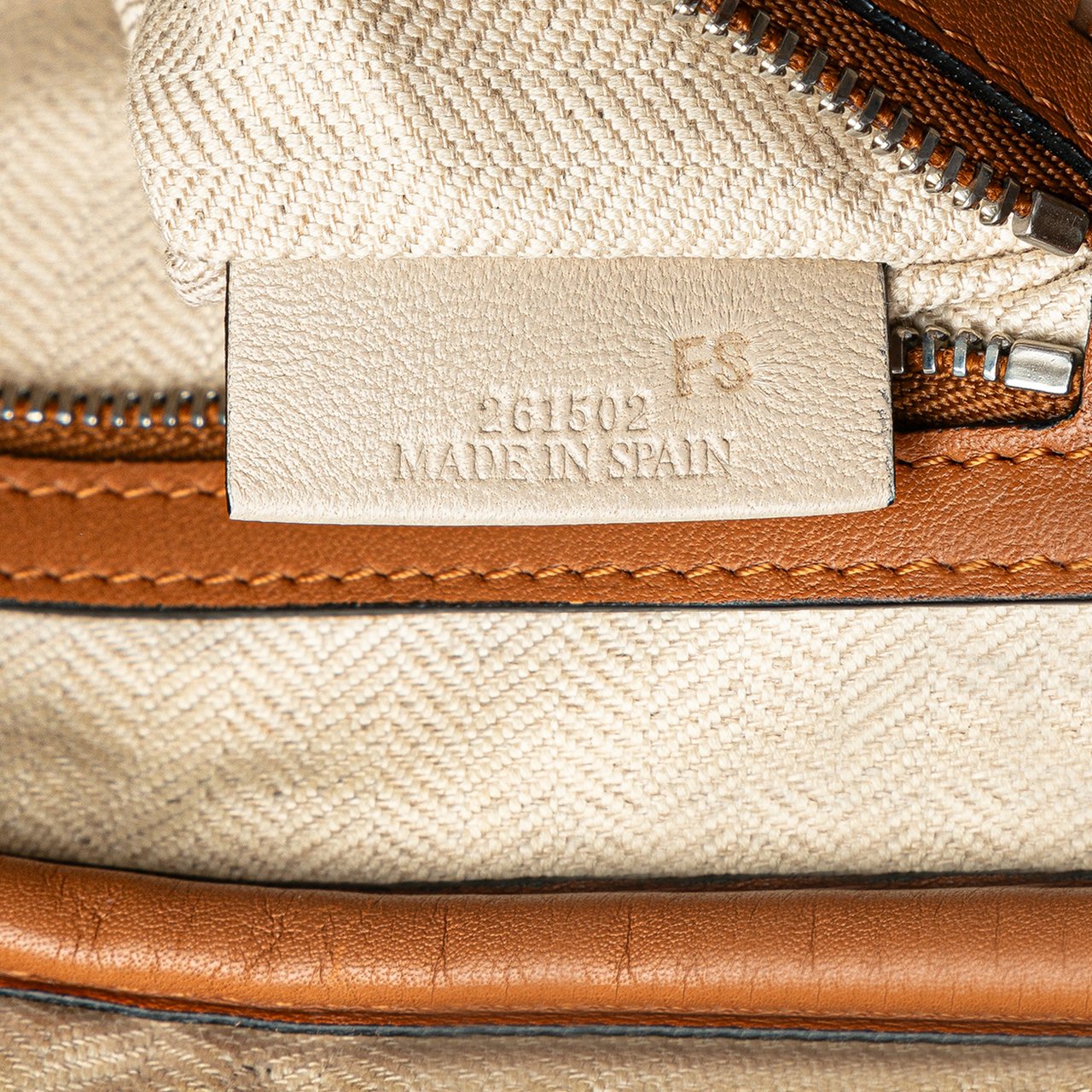 Loewe Leather Puzzle Clutch Bruin