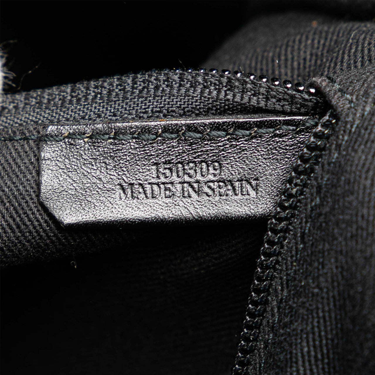 Loewe Anagram Canvas Messenger Bag Bruin