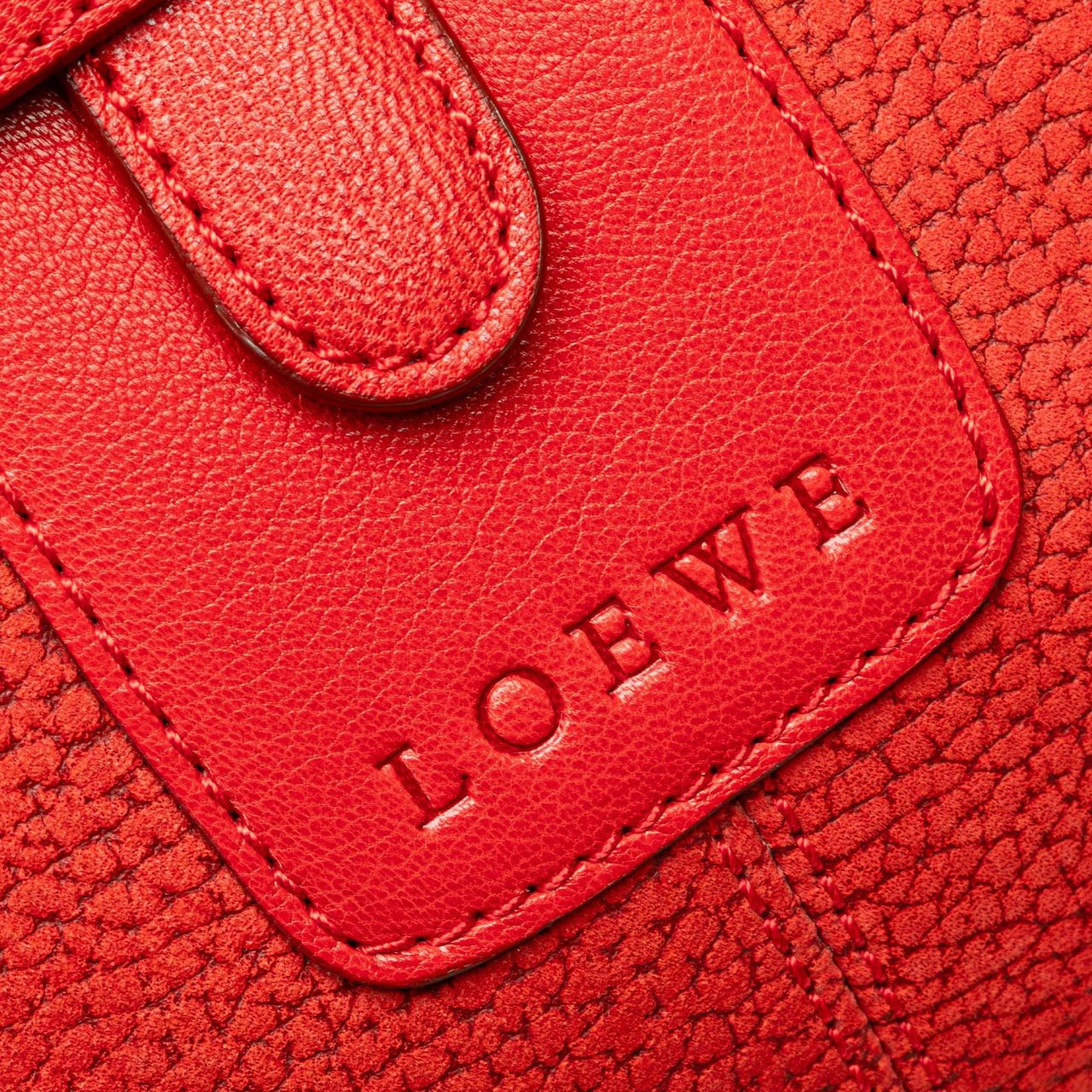 Loewe Nubuck Senda Handbag Rood