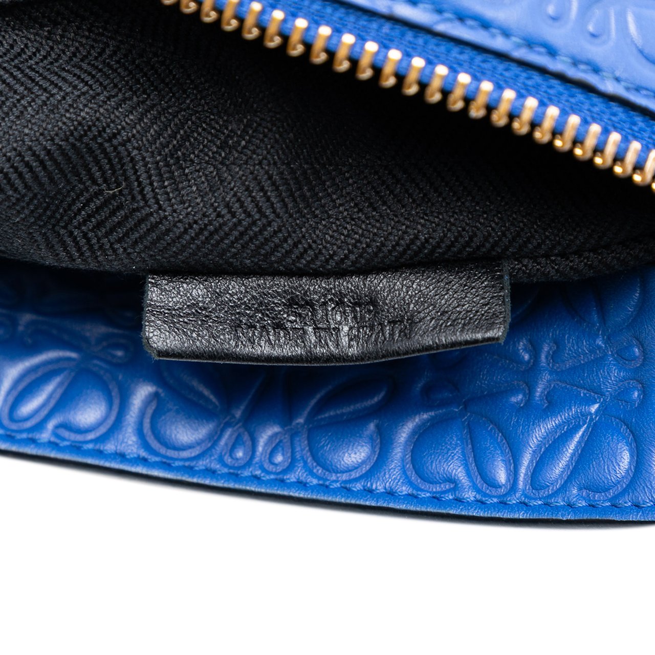Loewe Embossed Anagram Repeat T Clutch Blauw