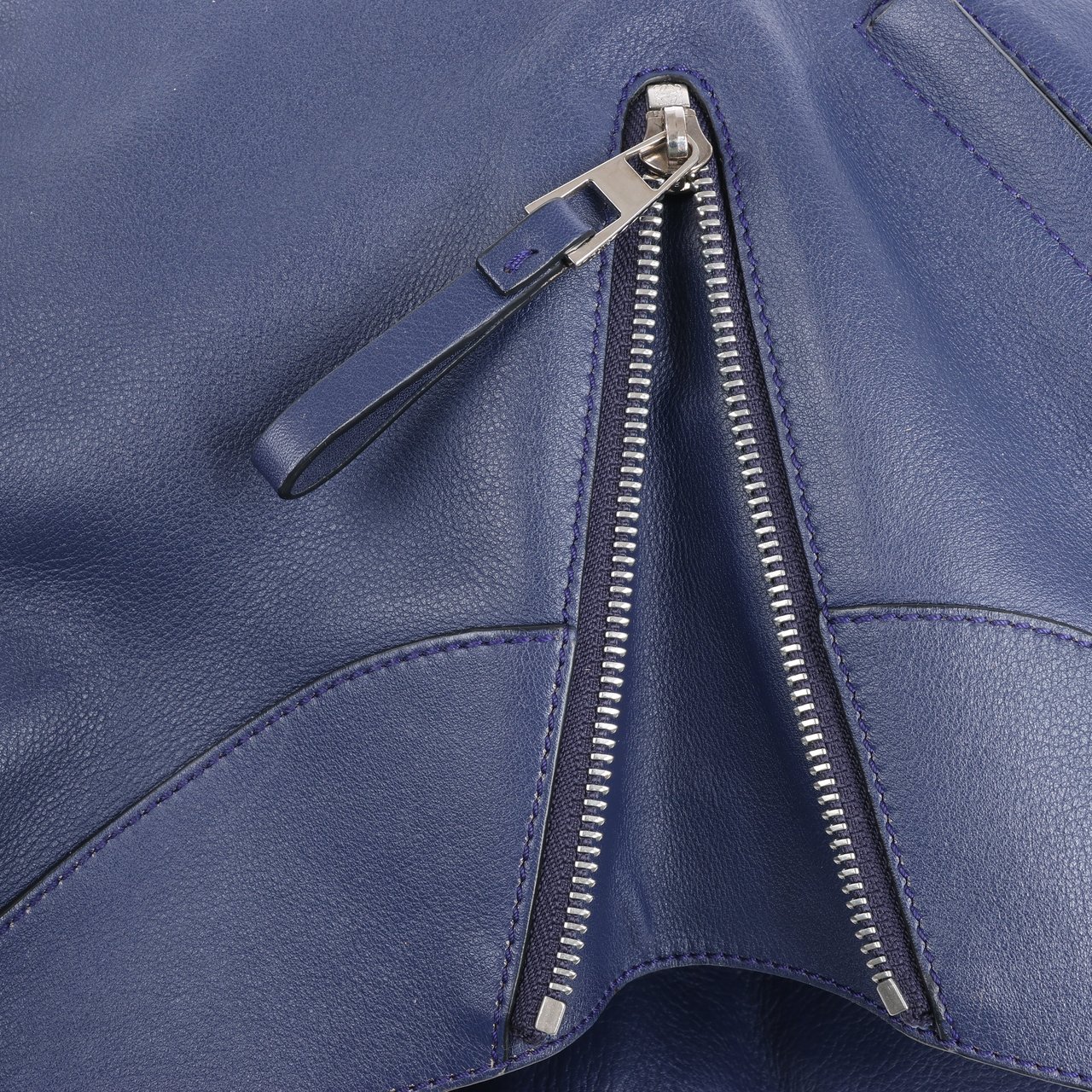 Loewe LOEWE Hammock Small Leather 2Way Handbag in Navy Blue Navy