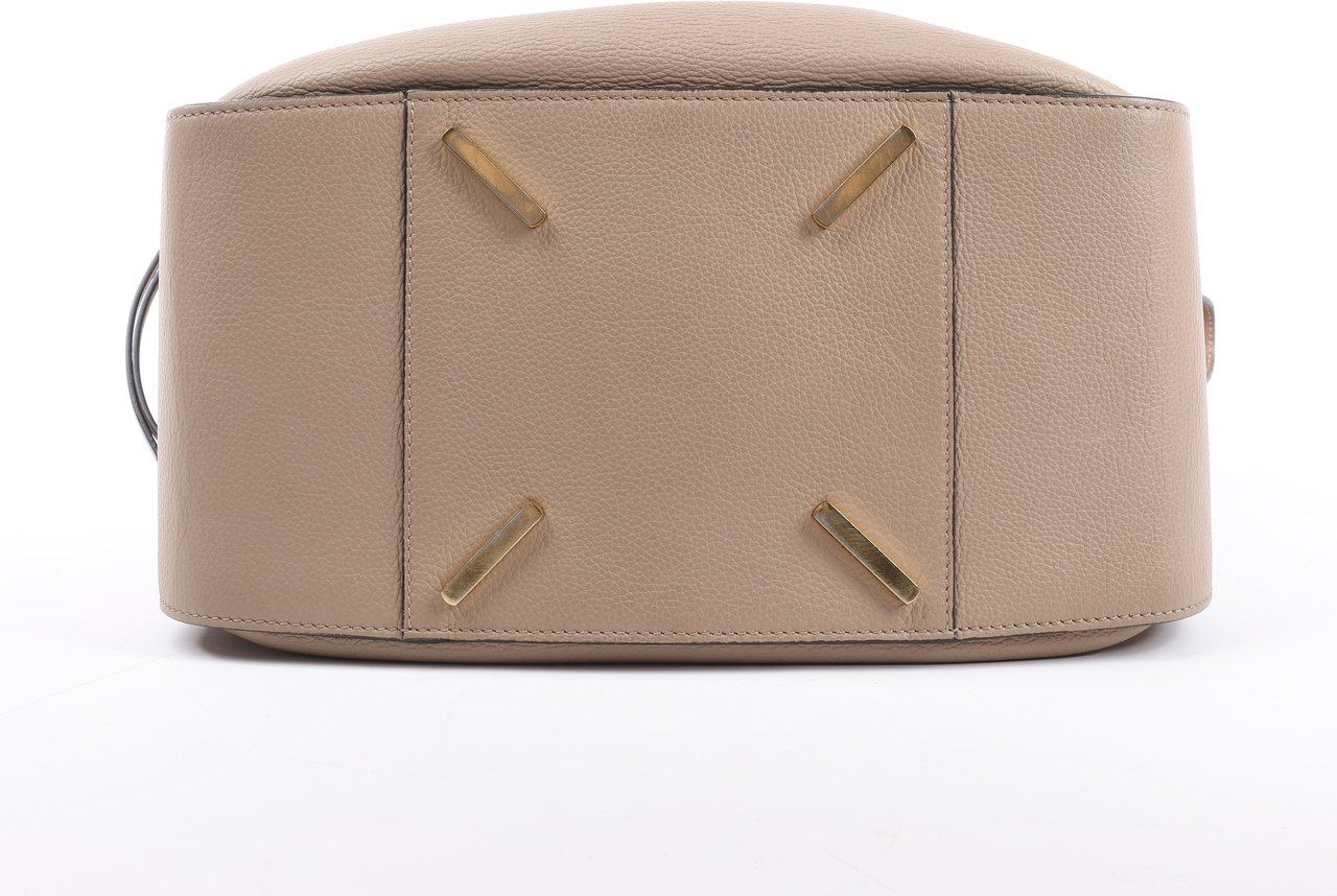 Loewe LOEWE Hammock Medium Leather 2Way Handbag in Beige Beige