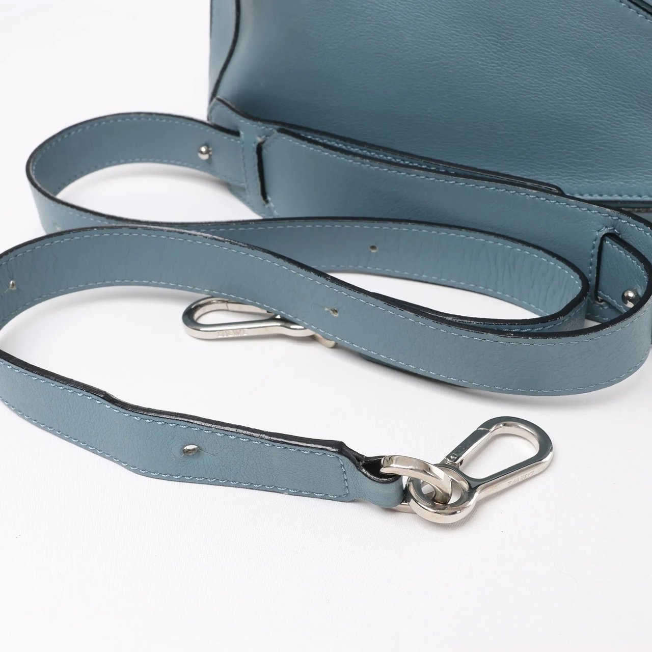 Loewe LOEWE Puzzle Medium Leather 2Way Handbag in Blue Blauw