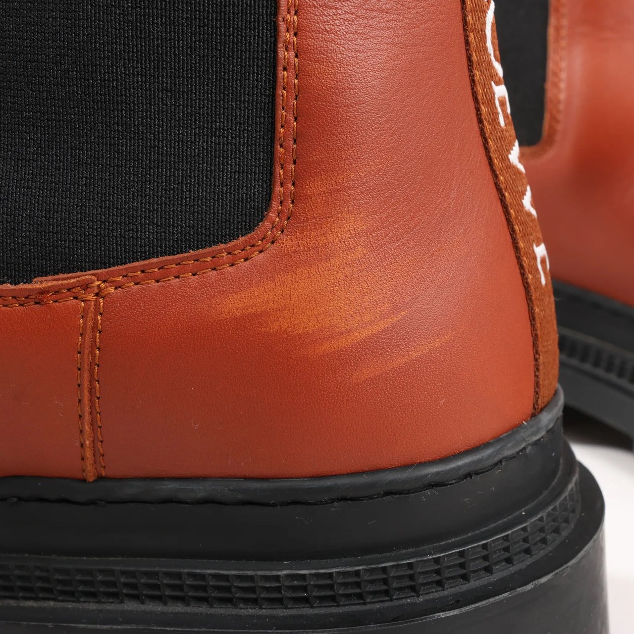 Loewe Loewe Chelsea Leather Ankle Boots in Brown 592209, Size 38 EU Divers