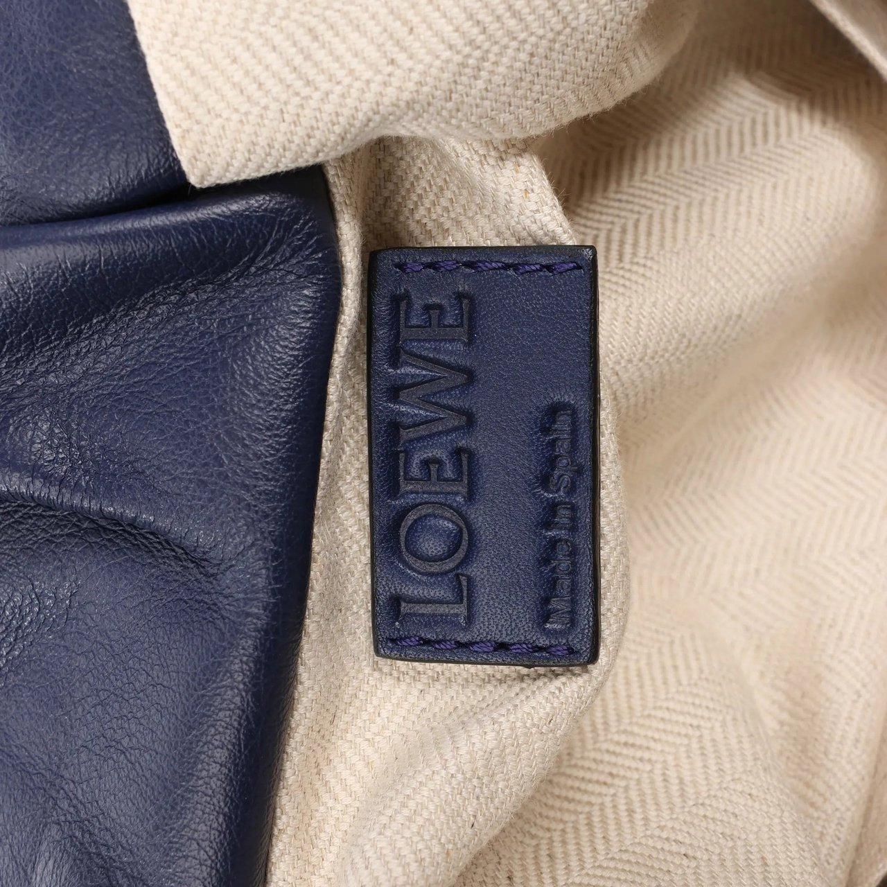 Loewe LOEWE Bounces Leather Handbag in Navy Blue Navy