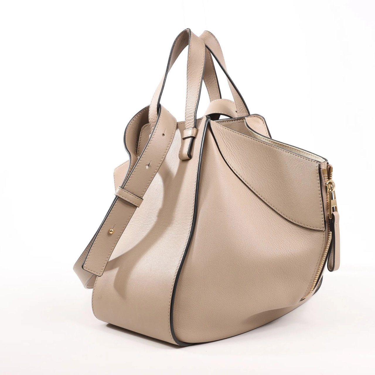 Loewe LOEWE Hammock Small Leather 2Way Handbag in Beige Beige