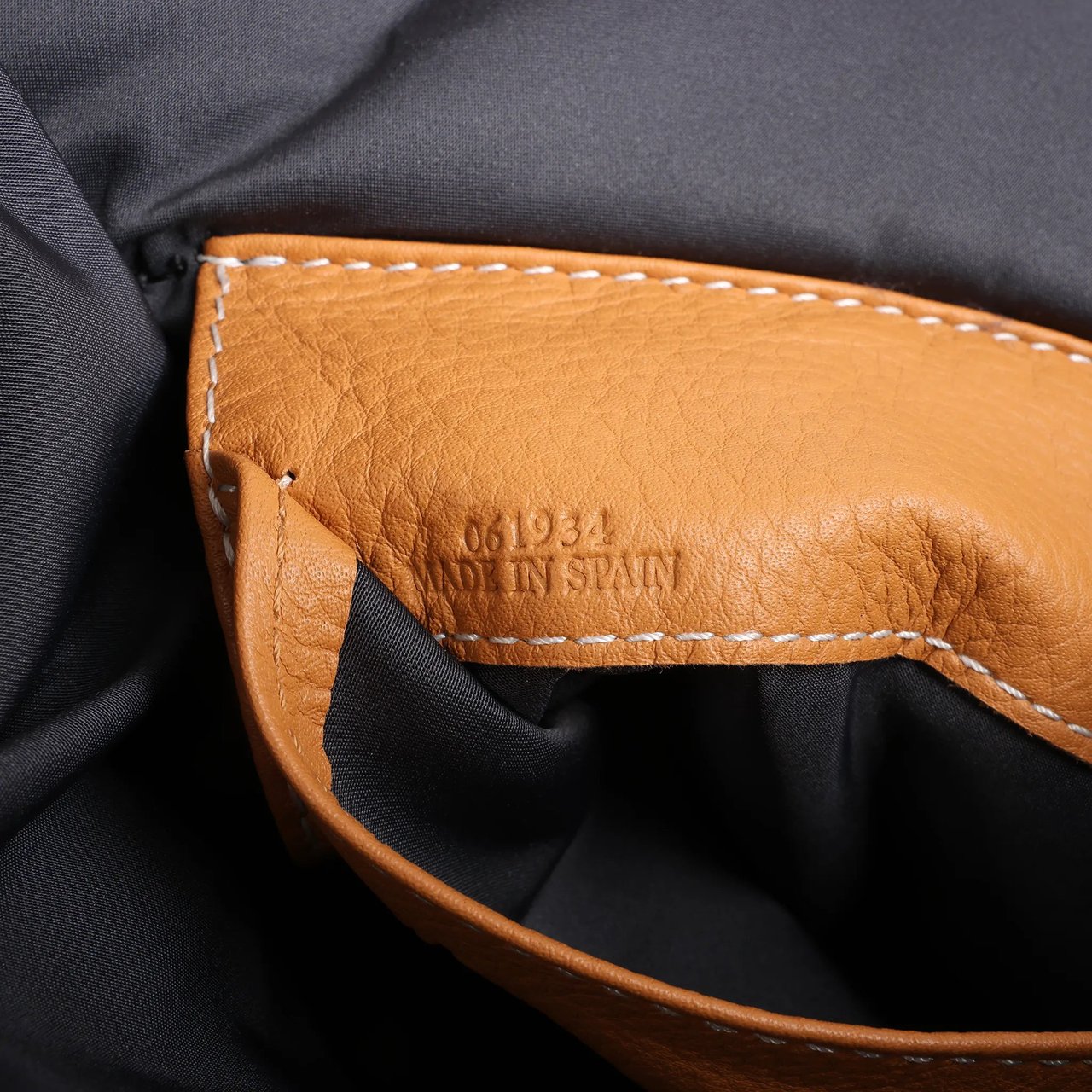 Loewe LOEWE Puffy Yago Leather x Nylon Backpack in Black x Brown Divers