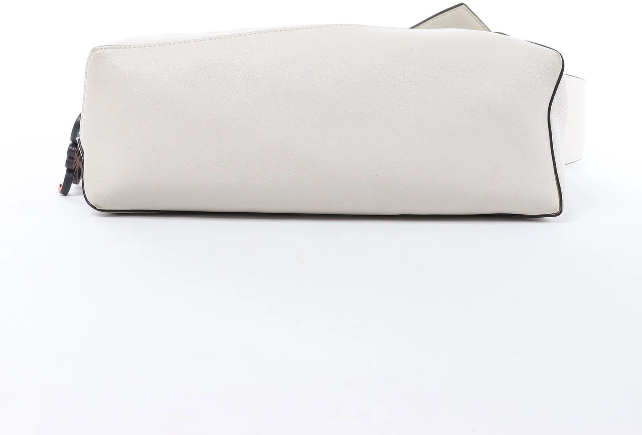 LOEWE Puzzle Hobo Leather Shoulder Bag in White Wit