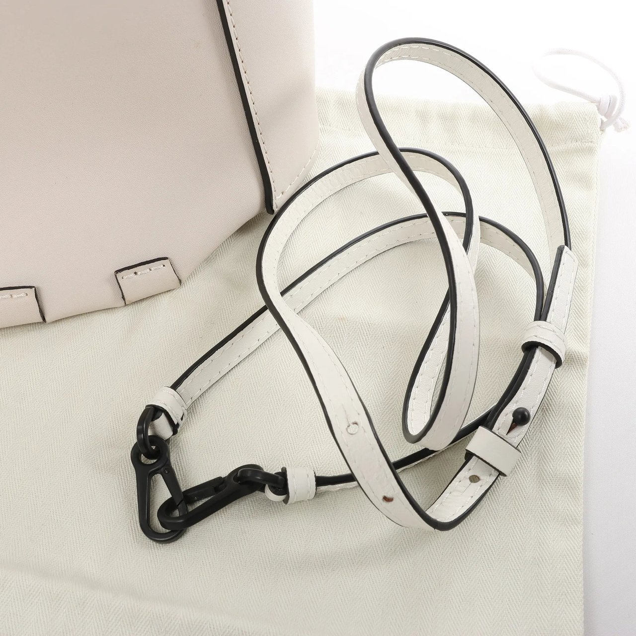 LOEWE Bamboo Buckets Leather 2Way Handbag in White Wit