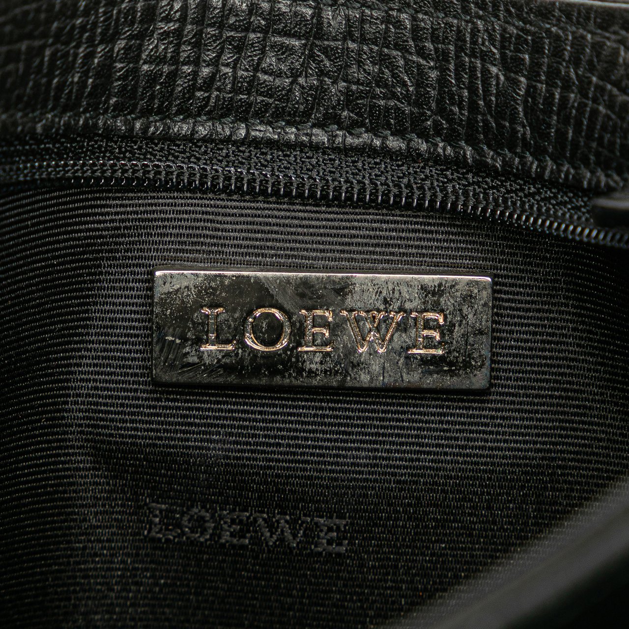 Loewe Leather Shoulder Bag Zwart