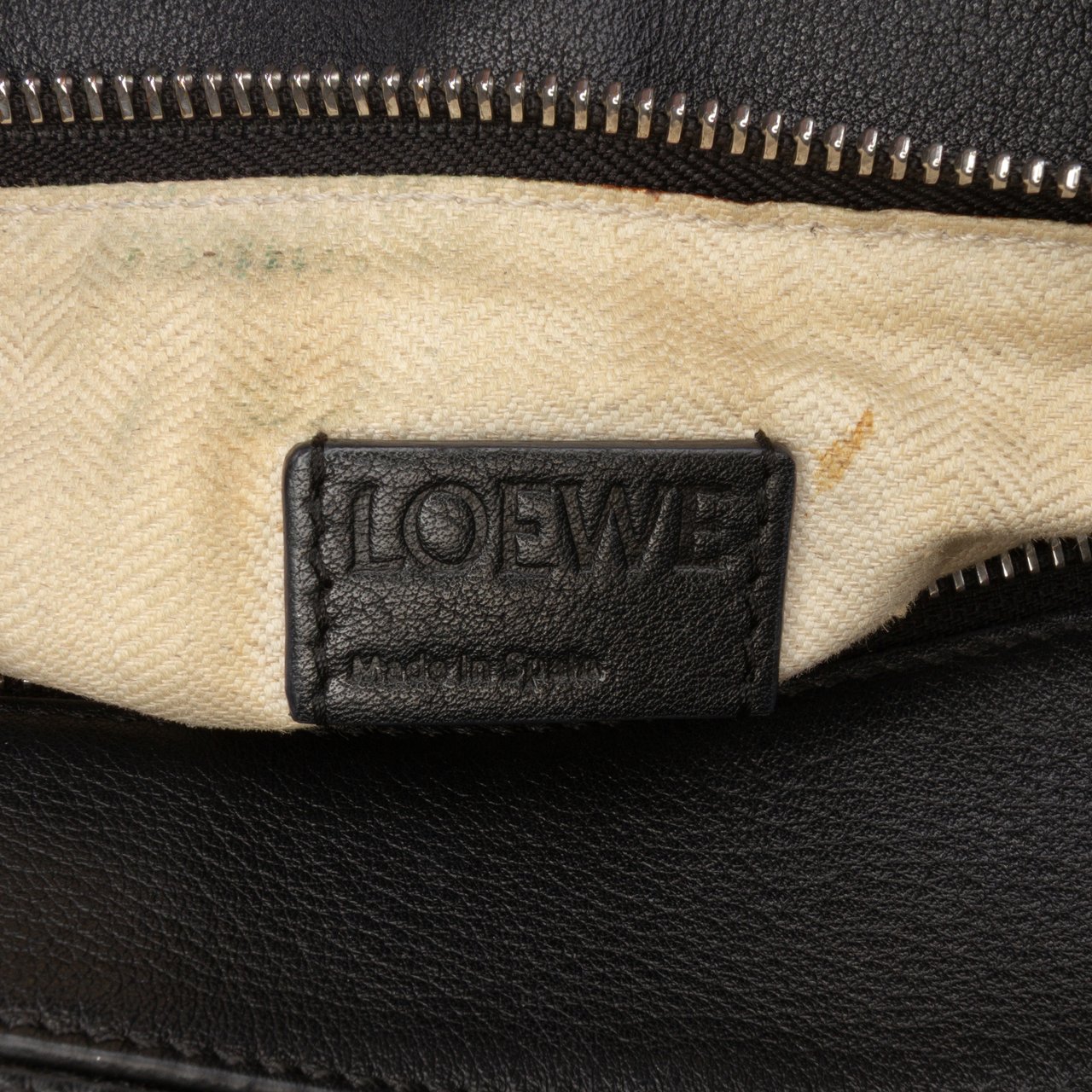 Loewe Medium Calfskin Puzzle Satchel Zwart