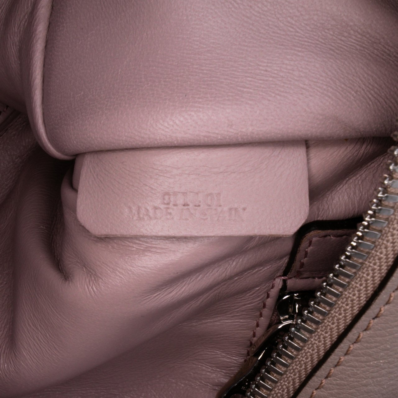 Loewe Tricolor Leather Amazona 28 Roze