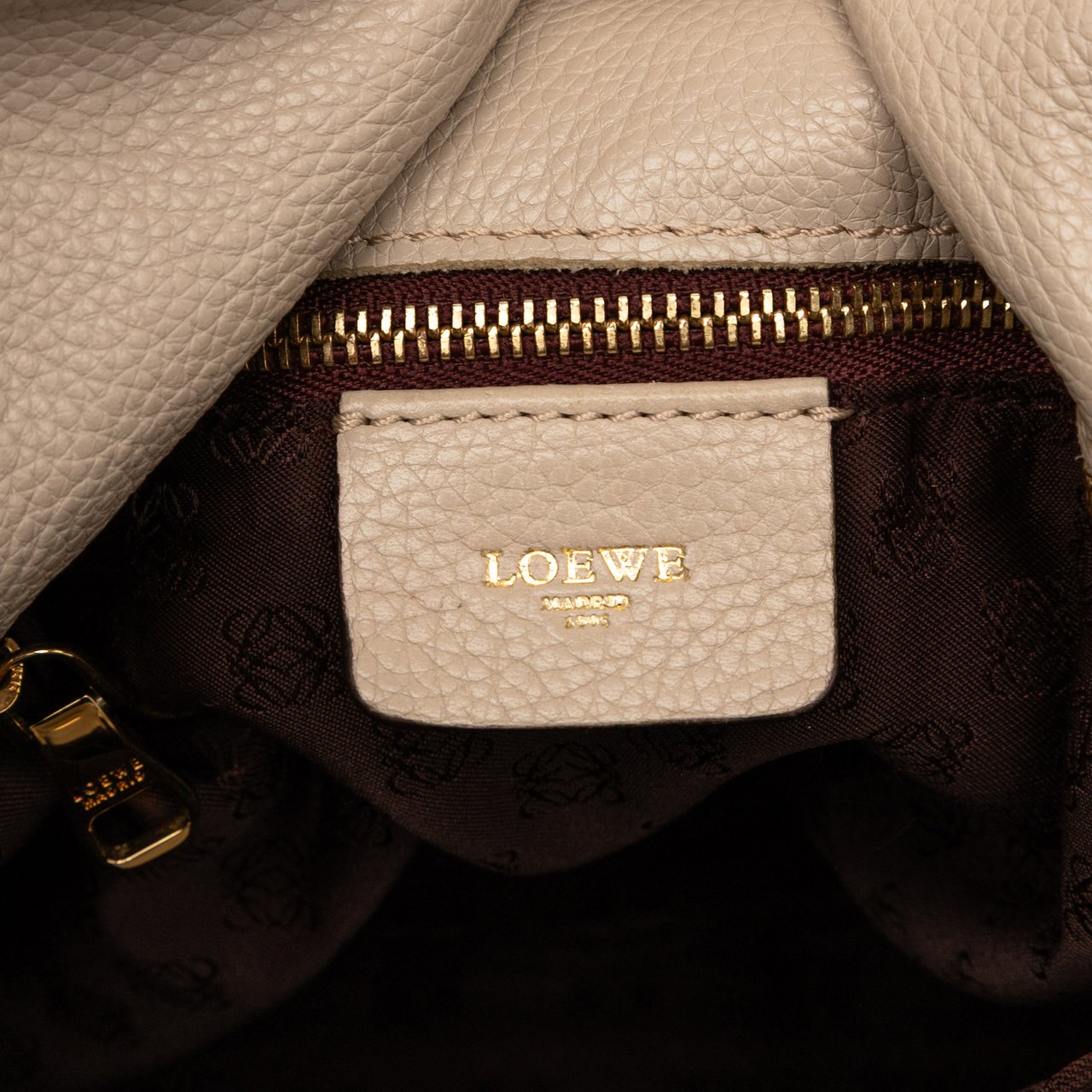 Loewe Nappa Flamenco Tassel 30 Bruin
