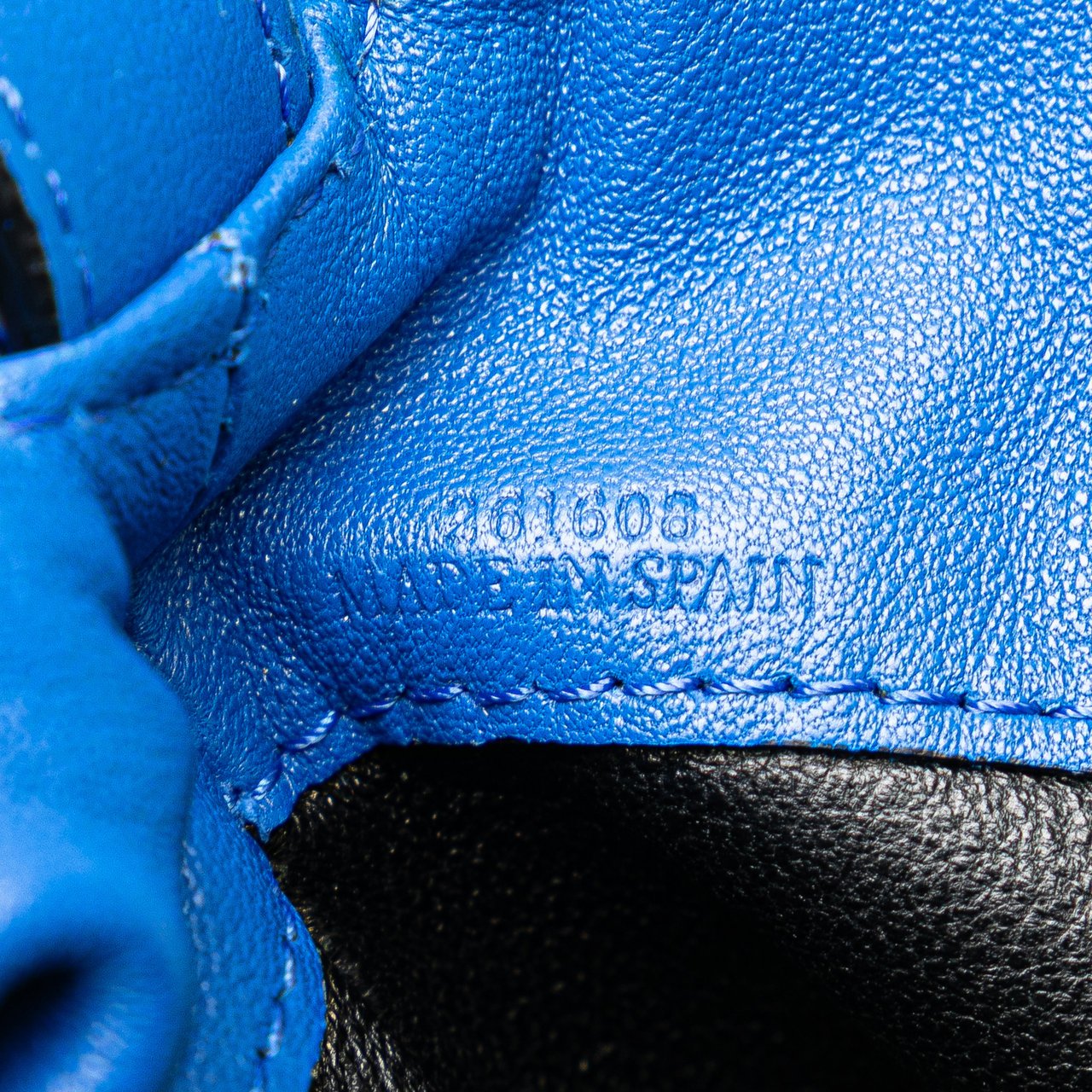 Loewe Small Satin Flamenco Knot Blauw