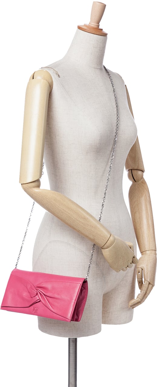 Loewe Anagram Nappa Bow Tie Clutch with Chain Roze