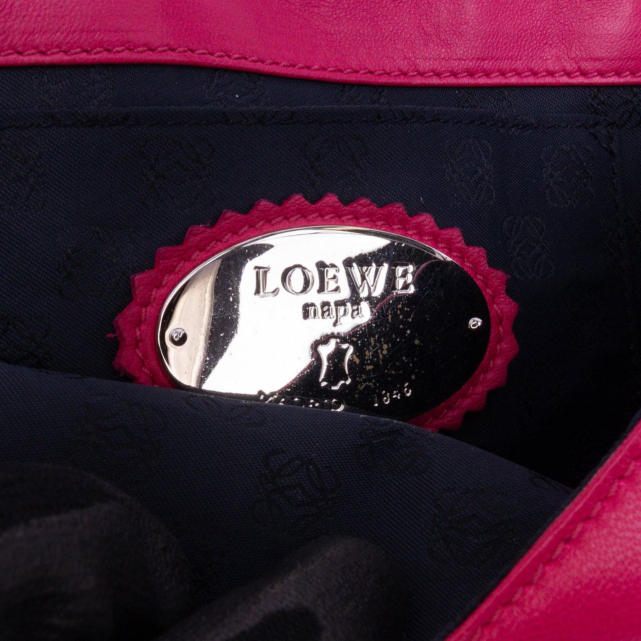 Loewe Anagram Nappa Bow Tie Clutch with Chain Roze
