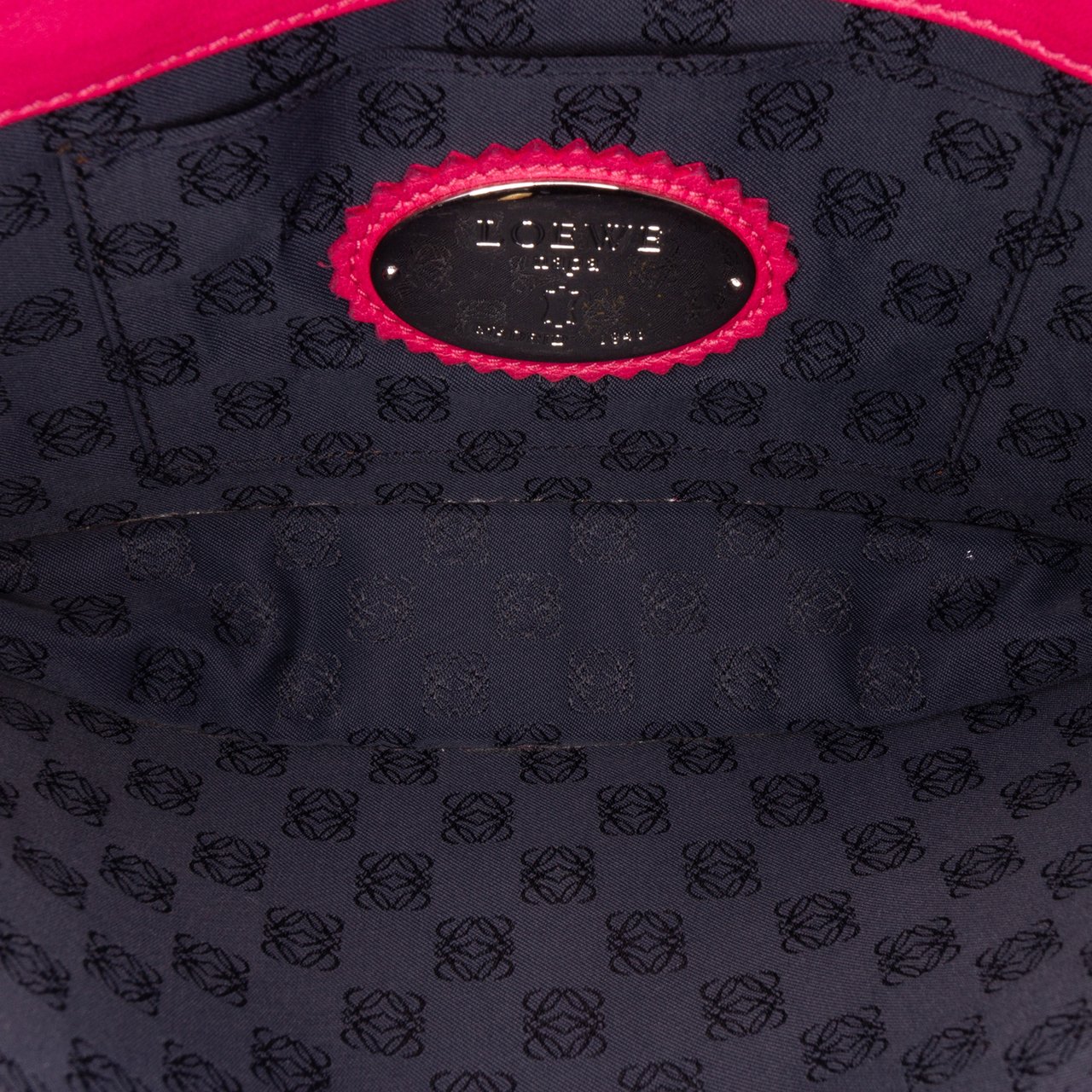 Loewe Anagram Nappa Bow Tie Clutch with Chain Roze