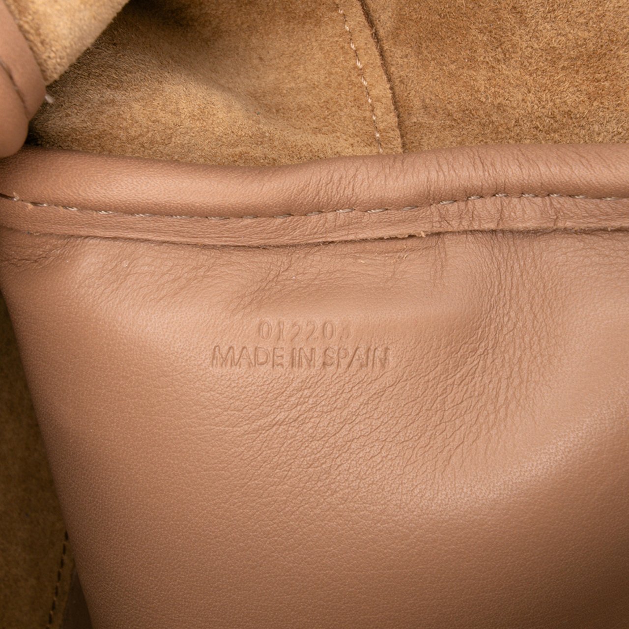 Loewe Leather Amazona Square 19 Bruin