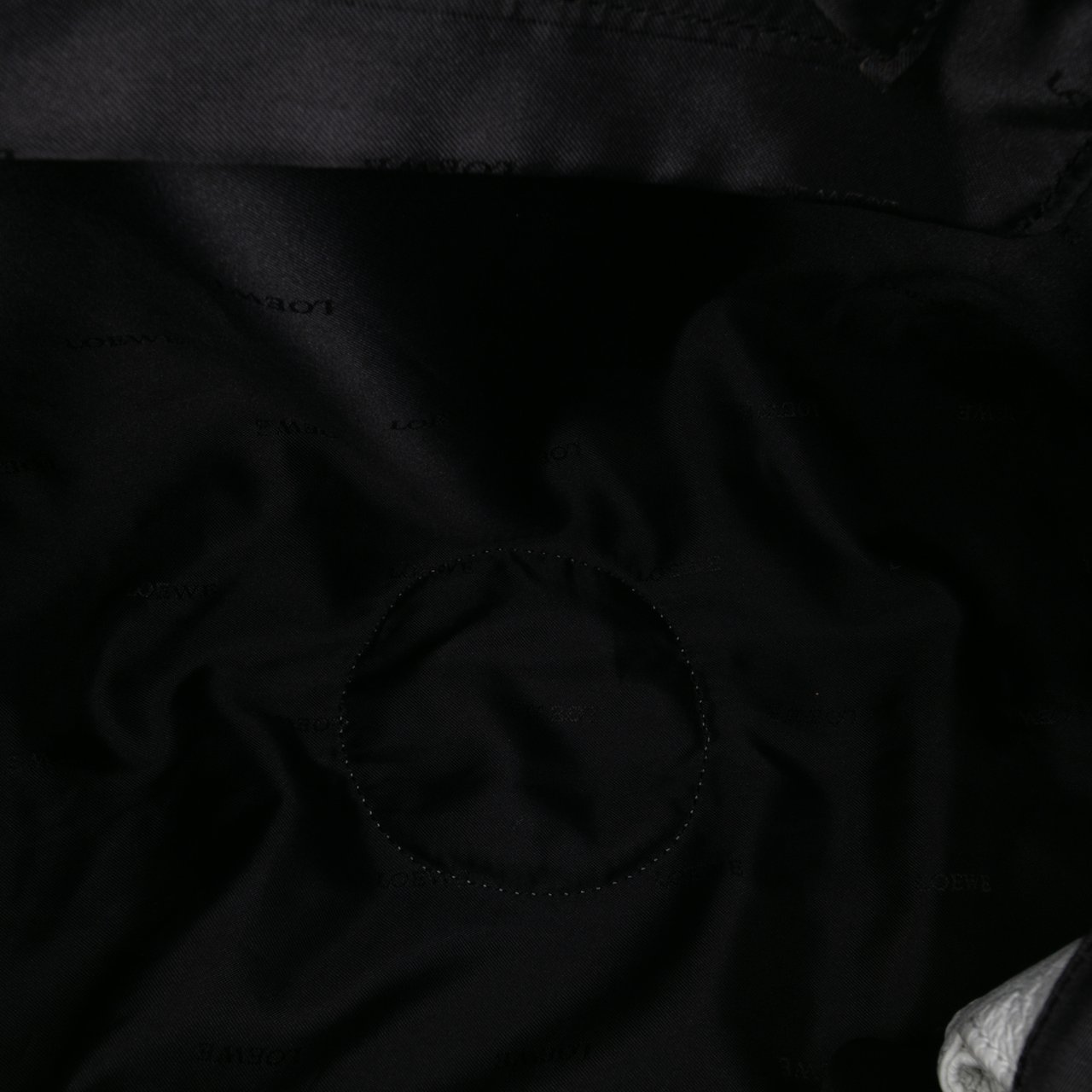 Loewe Nappa Aire Wit