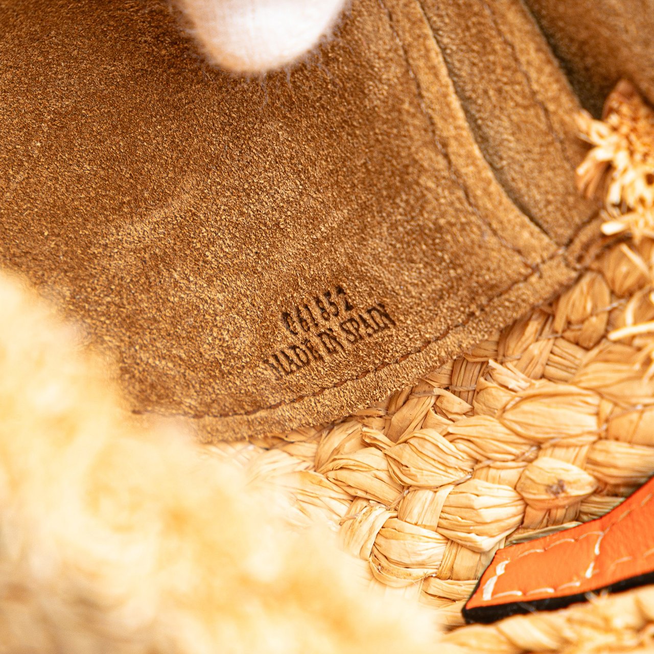 Loewe Mini Raffia Gate Crossbody Bruin