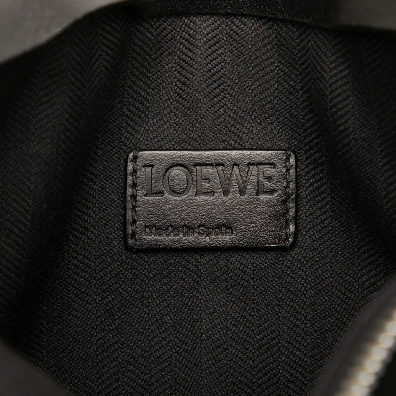 Loewe Leather Logo T Pouch Zwart