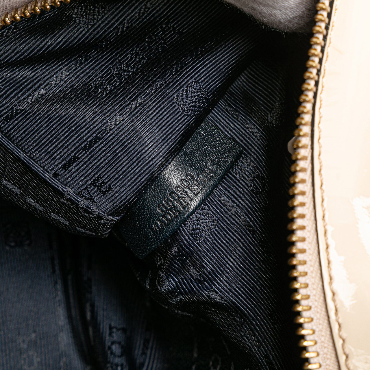 Loewe Patent Amazona 28 Handbag Bruin