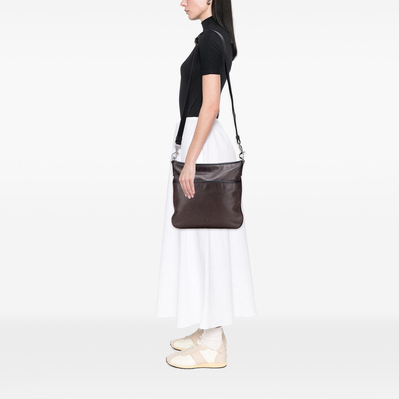 Loewe Anagram Leather Messenger Bag Bruin