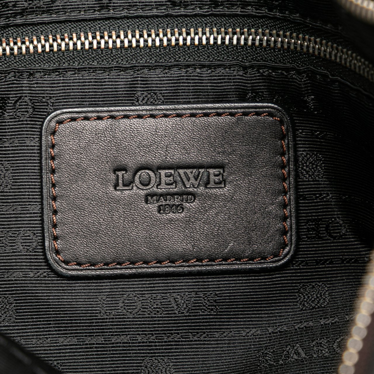 Loewe Anagram Leather Messenger Bag Bruin