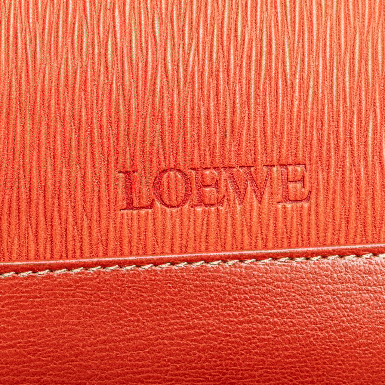 Loewe Leather Velazquez Twist Crossbody Rood