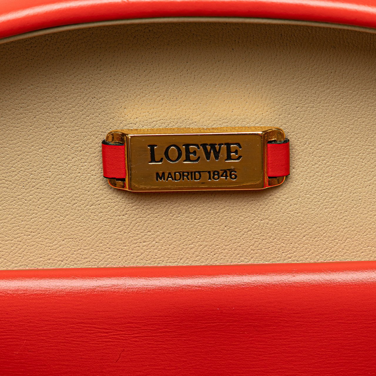 Loewe Anagram Leather Round Handbag Rood