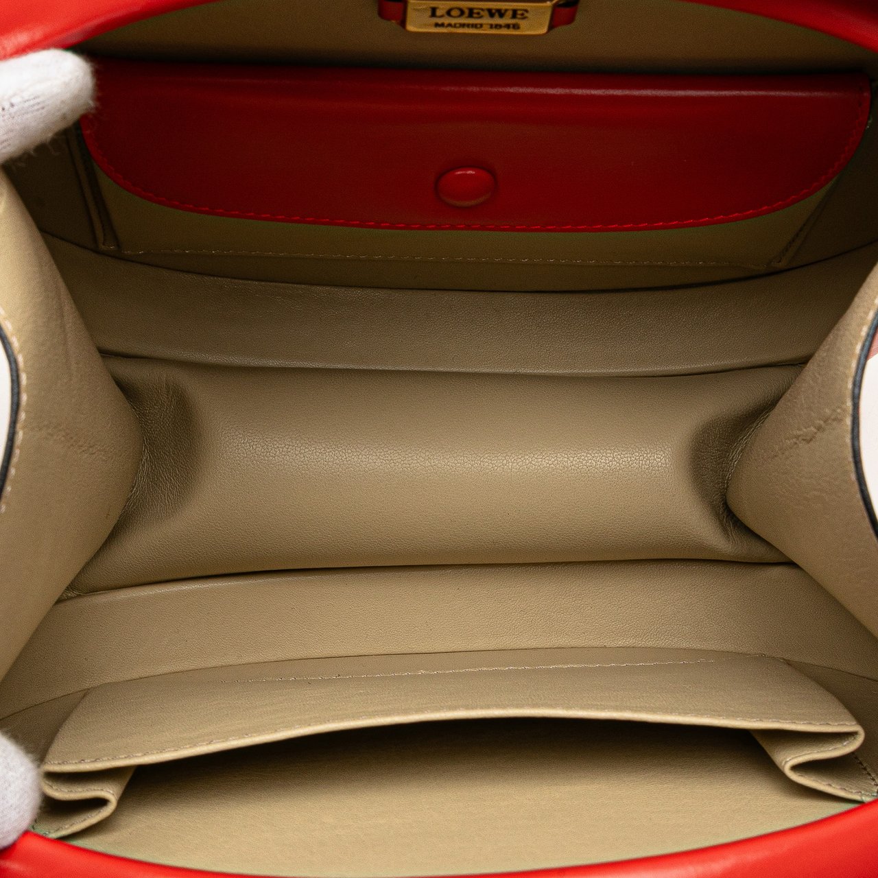 Loewe Anagram Leather Round Handbag Rood