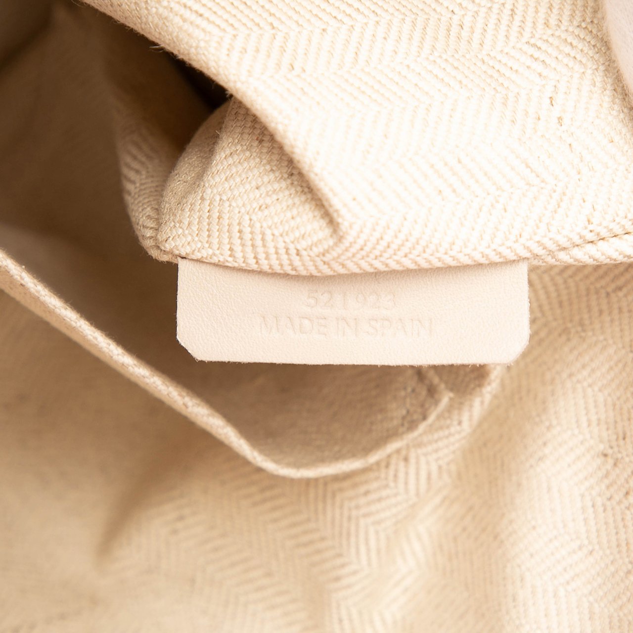 Loewe Embossed Leather Anagram Repeat T Clutch Roze