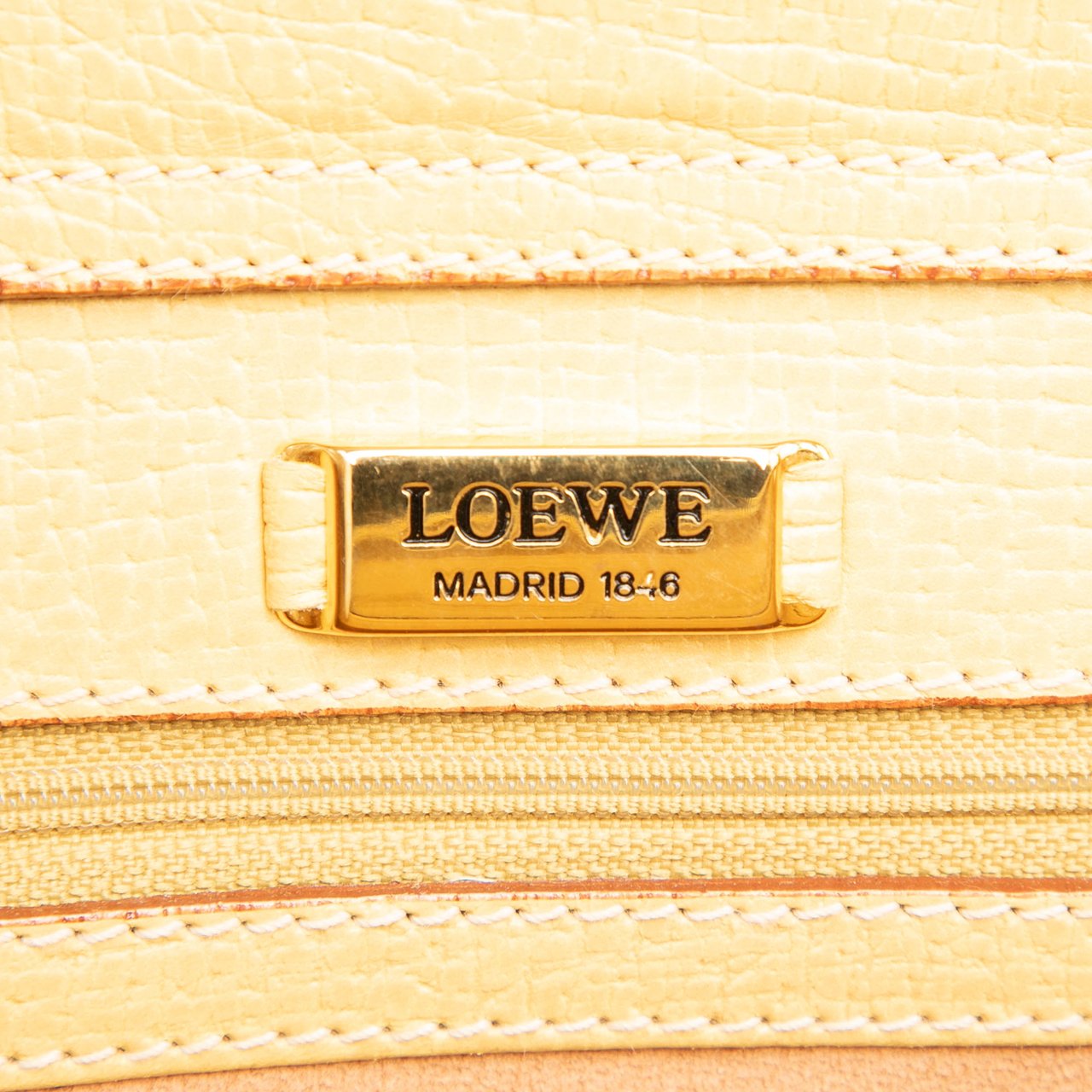 Loewe Leather Tote Geel
