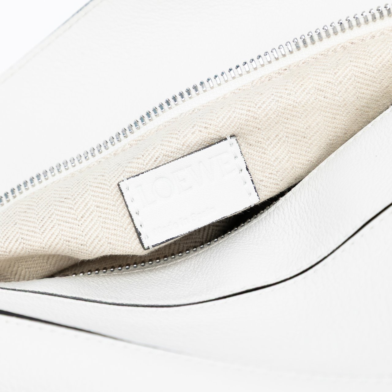 Loewe Medium Calfskin Puzzle Satchel Wit