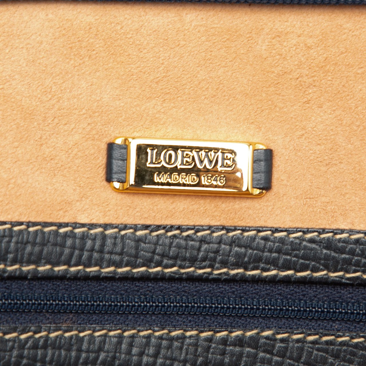 Loewe Leather Shoulder Bag Zwart