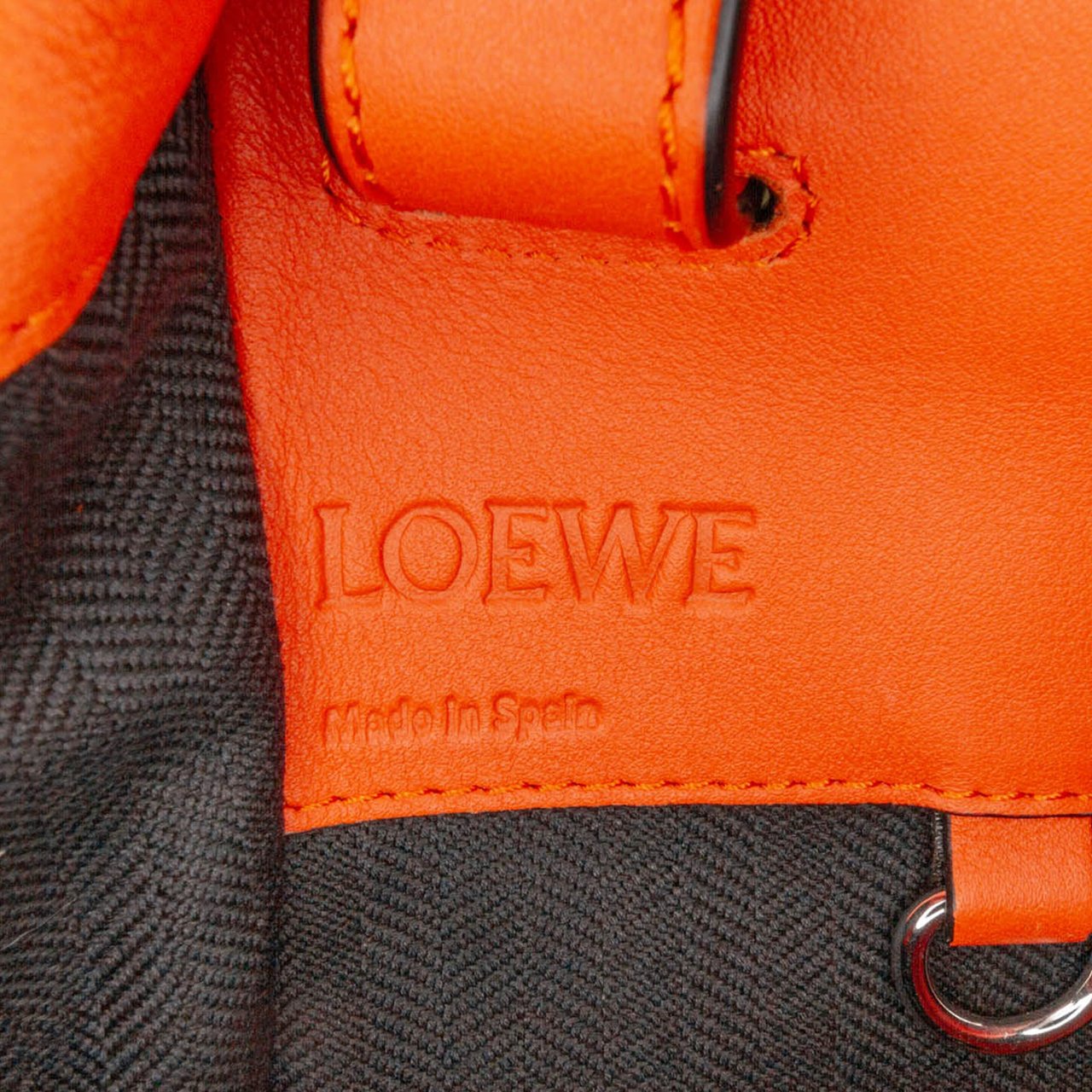 Loewe Small Leather Hammock Satchel Oranje