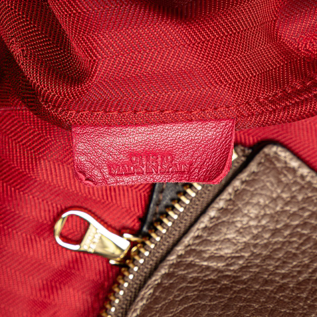 Loewe Anagram Leather Fusta Tote Bruin