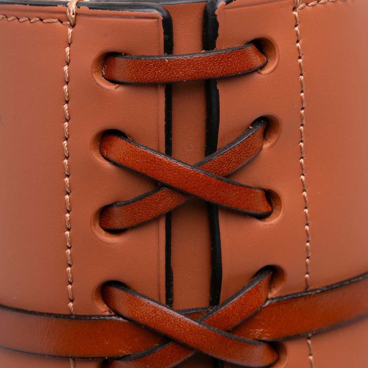 Loewe Leather Ikebana Tote Bruin