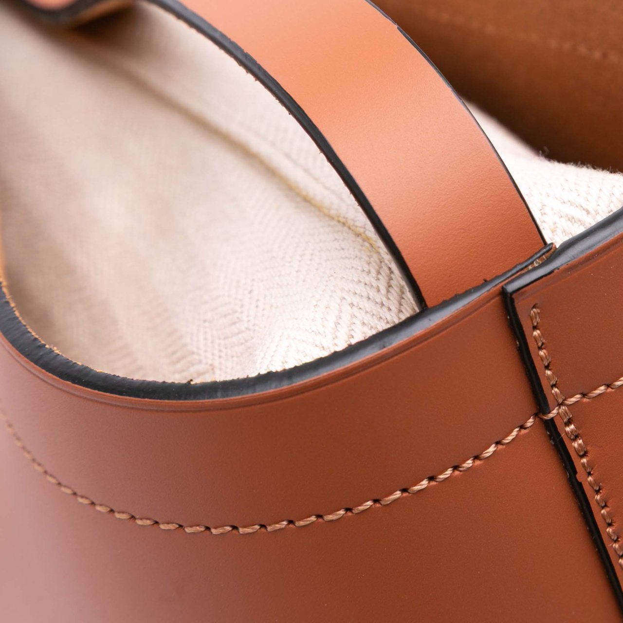 Loewe Leather Ikebana Tote Bruin